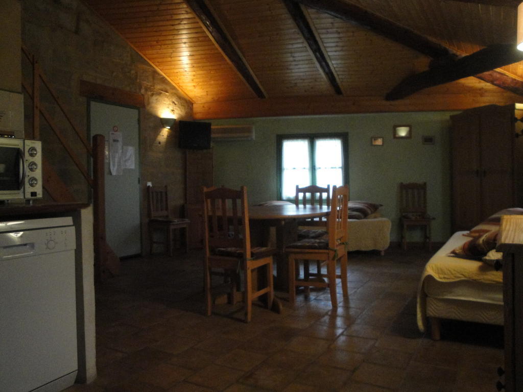 Bastide De La Treille Βίλα Montaren-et-Saint-Médiers Δωμάτιο φωτογραφία
